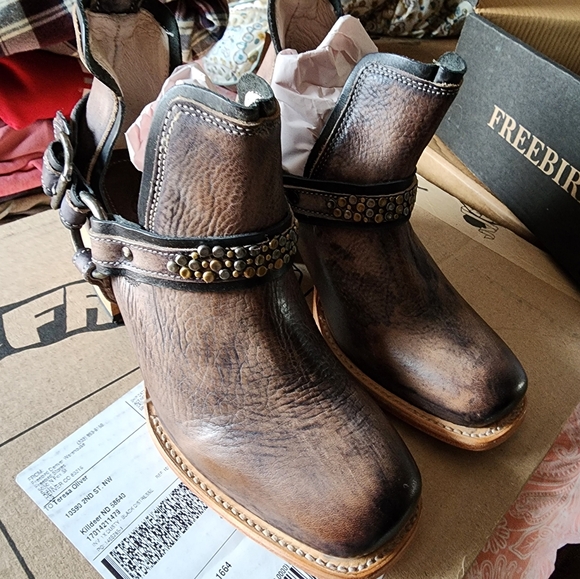 Freebird Dusty - Picture 3 of 6